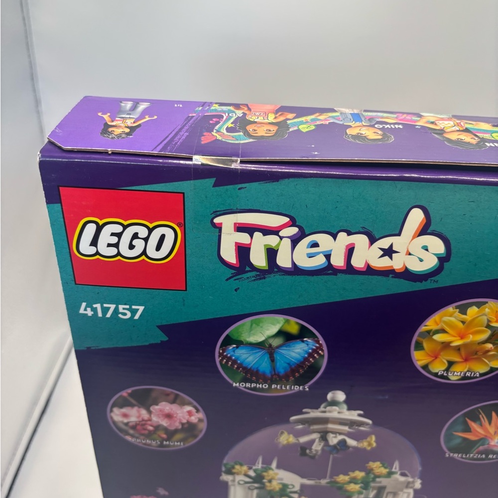 Lego Friends Botanical Garden Set 41757 White, Green, Purple - Picture 3 of 5